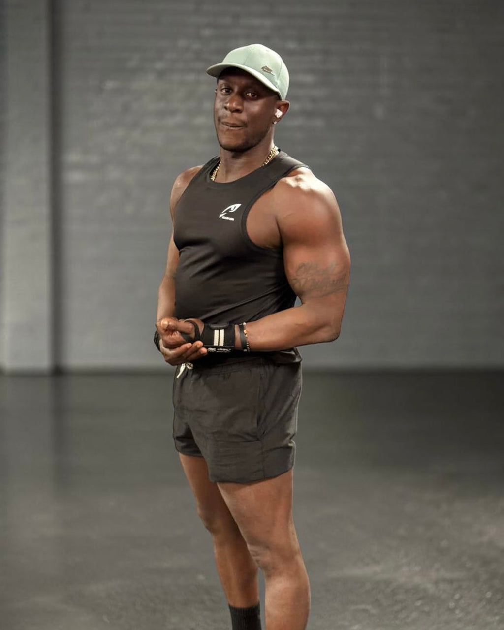 ROARFORM™ Men’s Performance Vest – Black