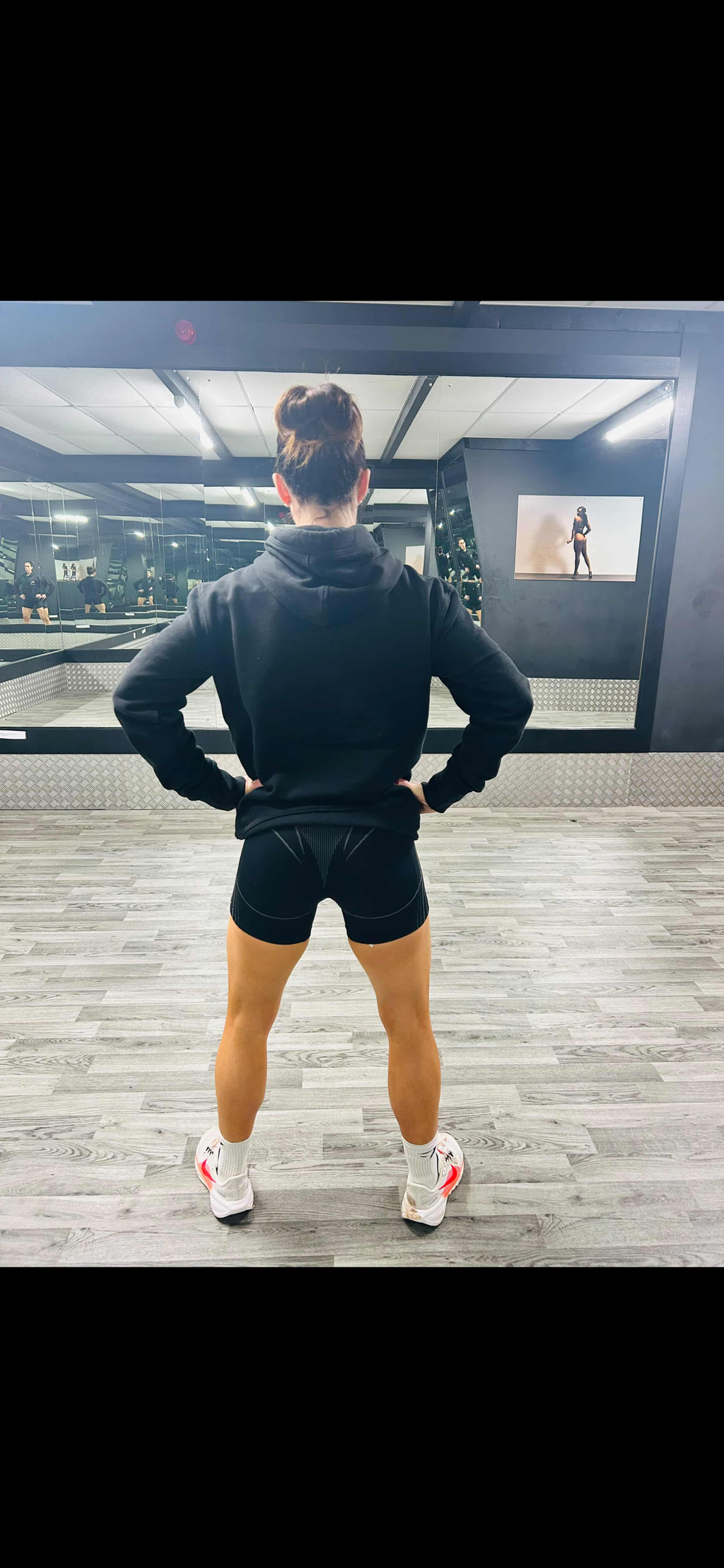 ROARFORM™ Performance Hoodie – Black